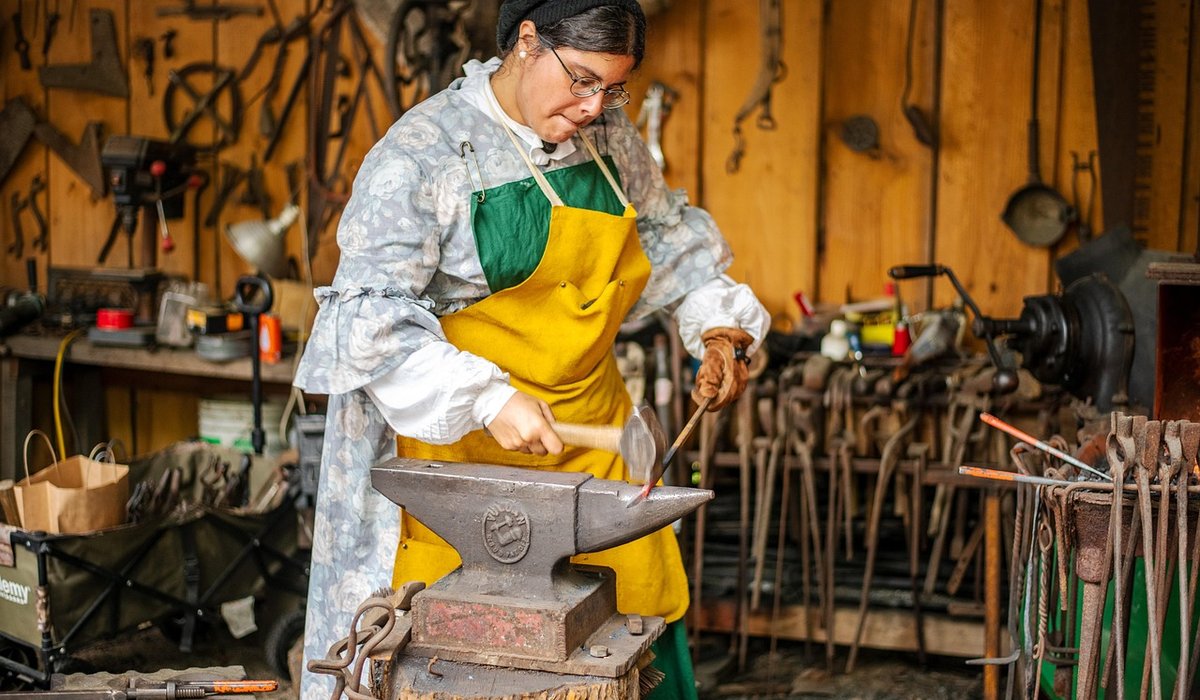 Setting Up a Small Bladesmithing Bench at Home